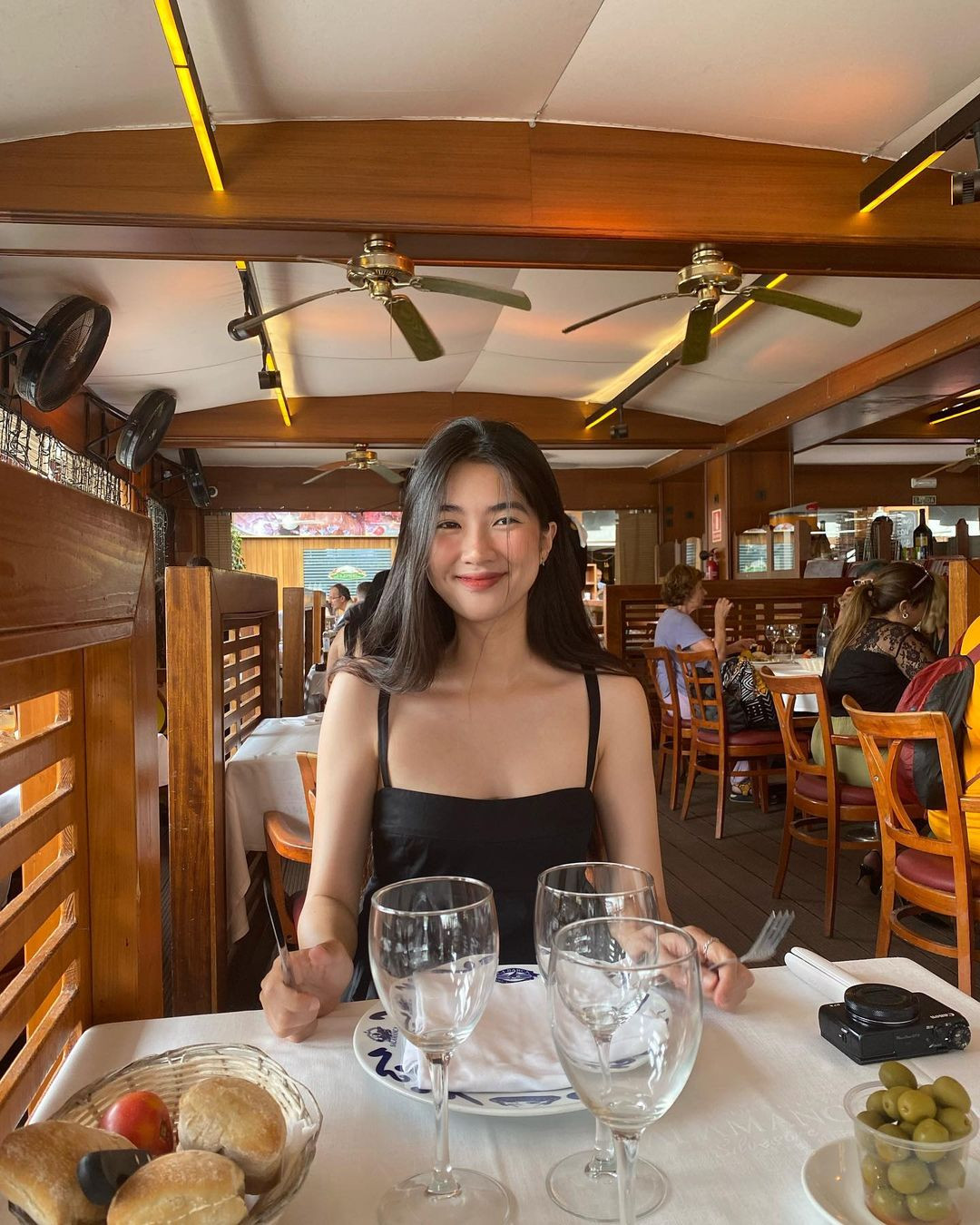 Tương tự như hình ảnh, các video của Hà Thi cũng trong trẻo và đáng yêu. Ảnh: IGNV. Tương tự như hình ảnh, các video của Hà Thi cũng trong trẻo và đáng yêu. Ảnh: IGNV.