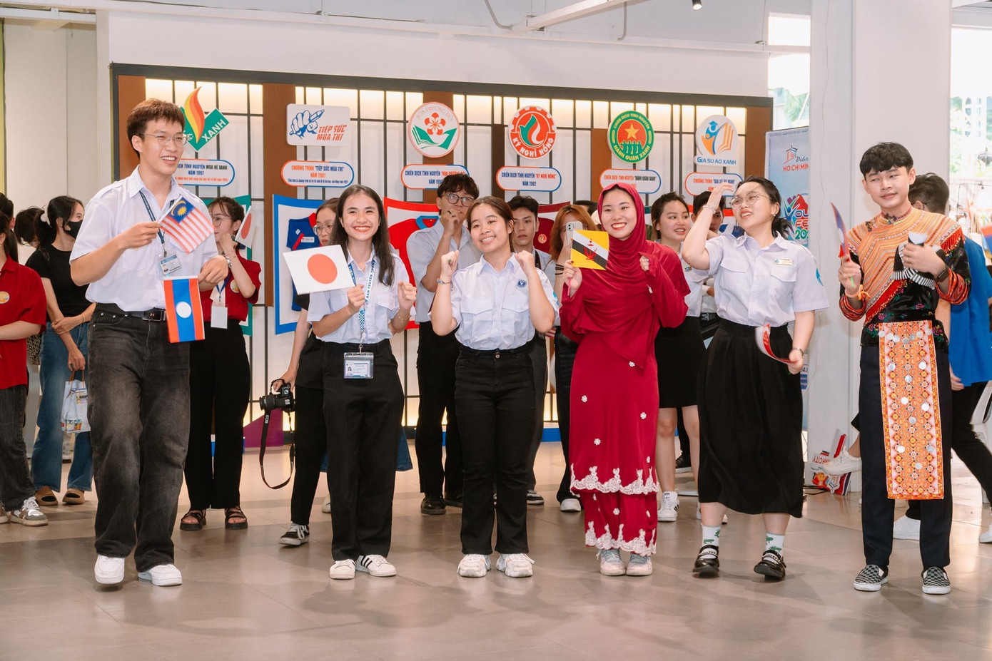 Các hoạt động giao lưu, văn hóa cũng thú vị không kém.