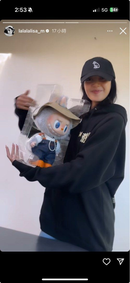 Sức hút của "em út" BLACKPINK đã khiến Labubu "cháy hàng" trong thời gian gần đây.