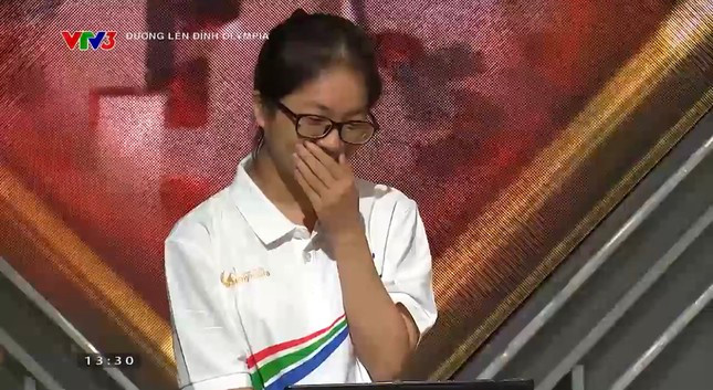 Nữ sinh không giấu được vui mừng sau khi trả lời đúng câu hỏi siêu khó tại phần Tăng tốc.