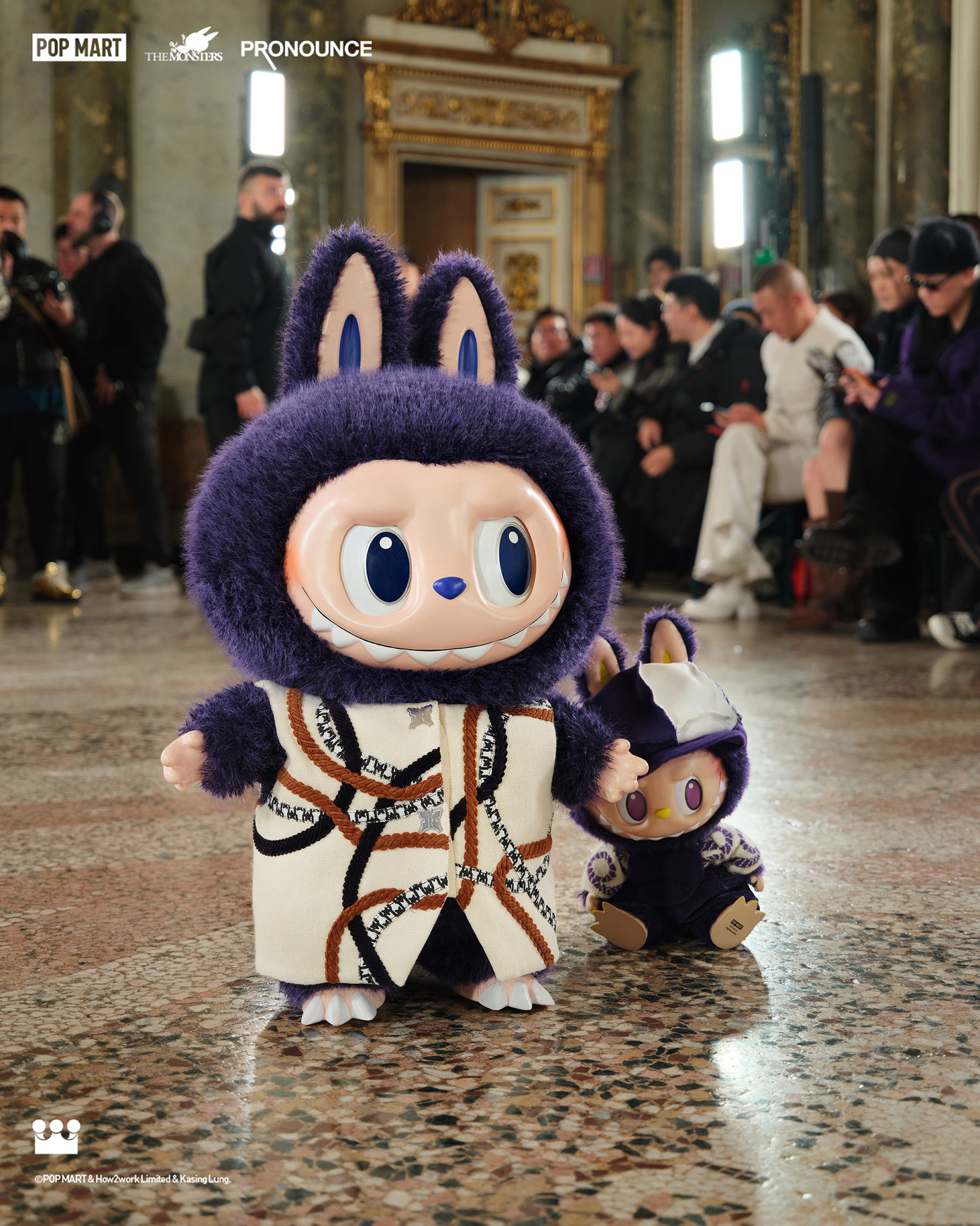 Labubu lần đầu tiên xuất hiện trong lĩnh vực thời trang cao cấp tại buổi trình diễn BST Thu Đông 2024 của Pronounce tại Tuần lễ Thời trang Milan.