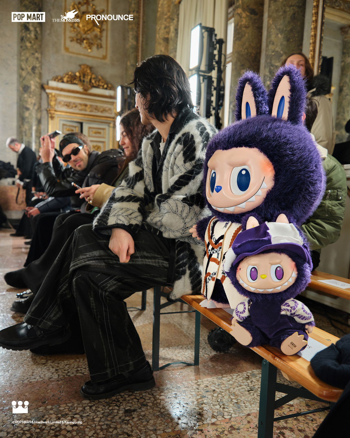 Labubu lần đầu tiên xuất hiện trong lĩnh vực thời trang cao cấp tại buổi trình diễn BST Thu Đông 2024 của Pronounce tại Tuần lễ Thời trang Milan.