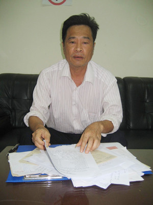 Ông Nguyễn Văn Tuyên (trú tại Hà Nội) khiếu nại việc hưởng chế độ nhiễm chất độc hoá học sau nhiều năm chưa được giải quyết. Ảnh: K.N