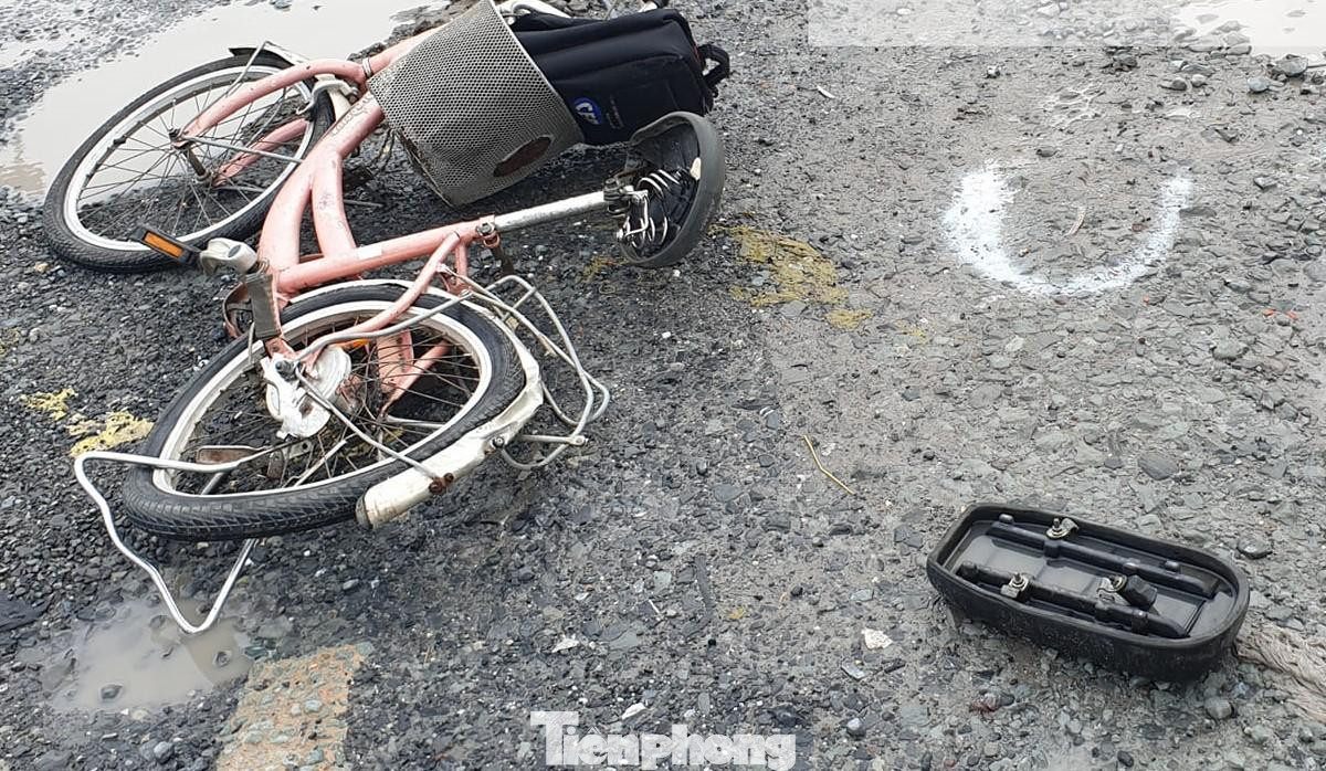 Chiếc xe đạp của nữ sinh