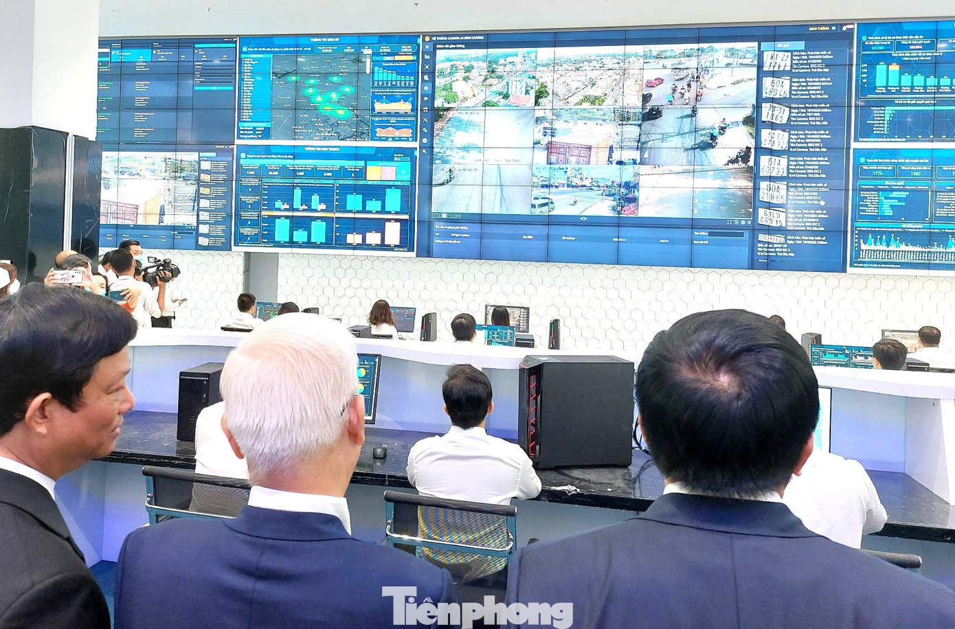Trung tâm giám sát, điều hành thông minh tại tỉnh Bình Dương