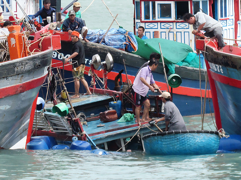 Tàu KH-02915-TS bị chìm