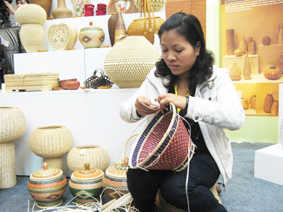 Sản phẩm mây tre đan làng nghề Phú Vinh (Hà Nội) xuất khẩu đi nhiều nước trên thế giới Ảnh: Phạm Anh