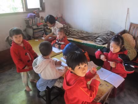 Những học sinh của cô giáo Hoa