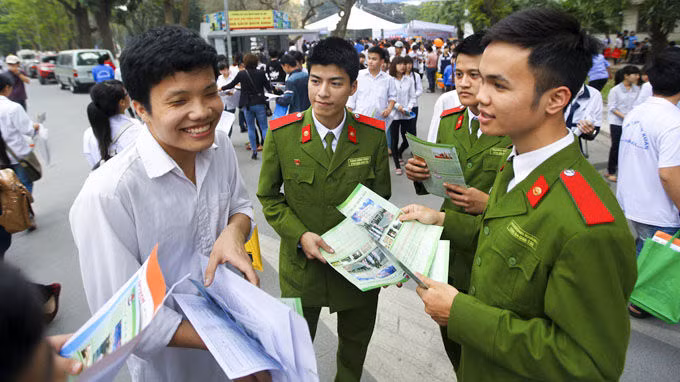 28 thí sinh Hòa Bình bị trường công an trả về là ai? ảnh 6