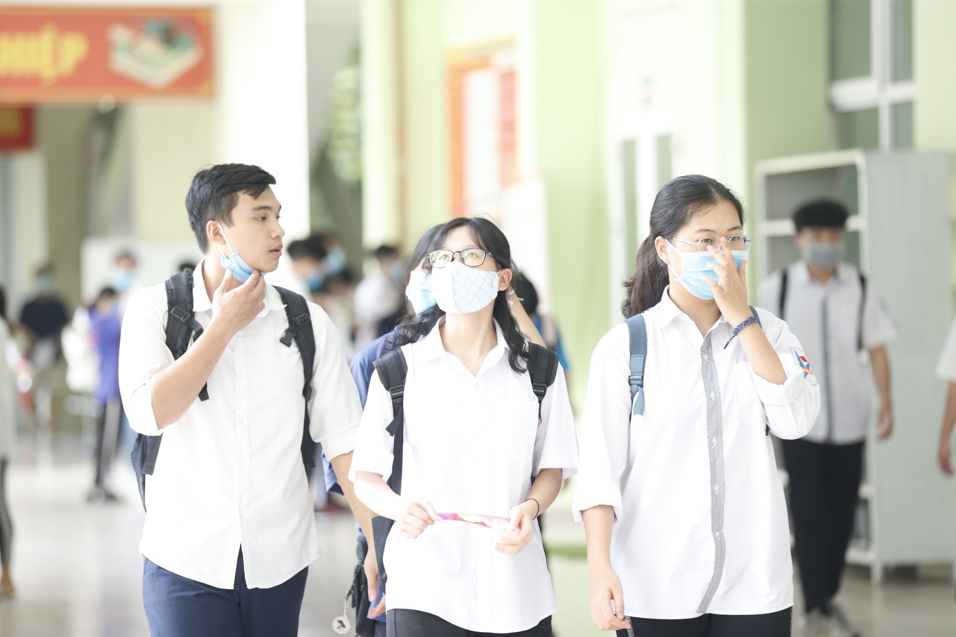 Thí sinh thi xong môn Toán THPT: Đề không bất ngờ, cập nhật giải đề tại đây ảnh 1