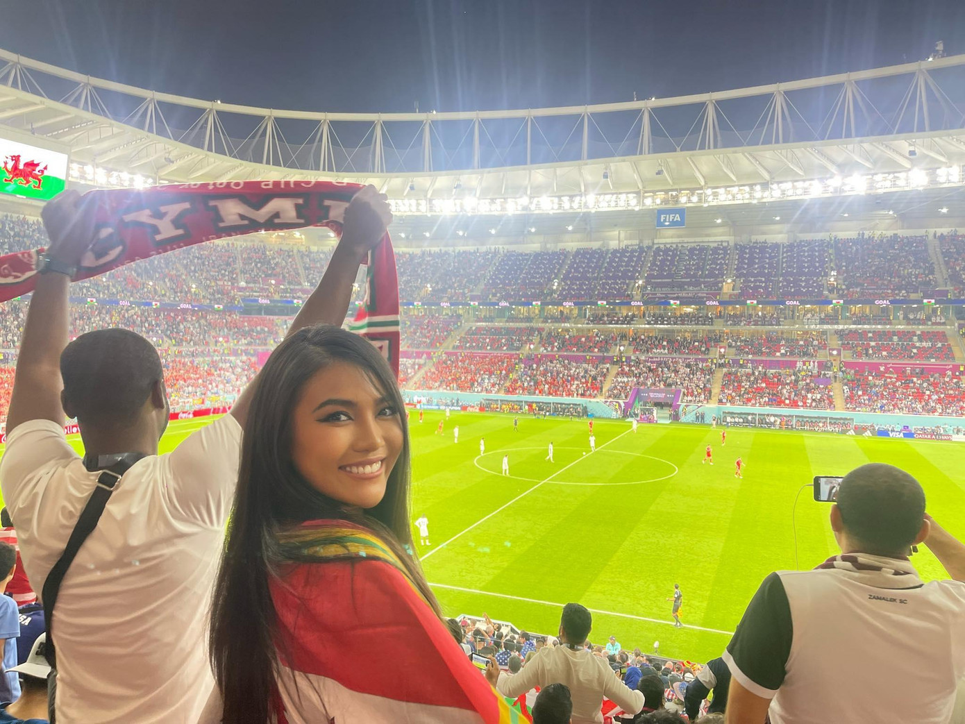 Mai Trang đã có mặt trên khán đài cổ vũ một số trận đấu.