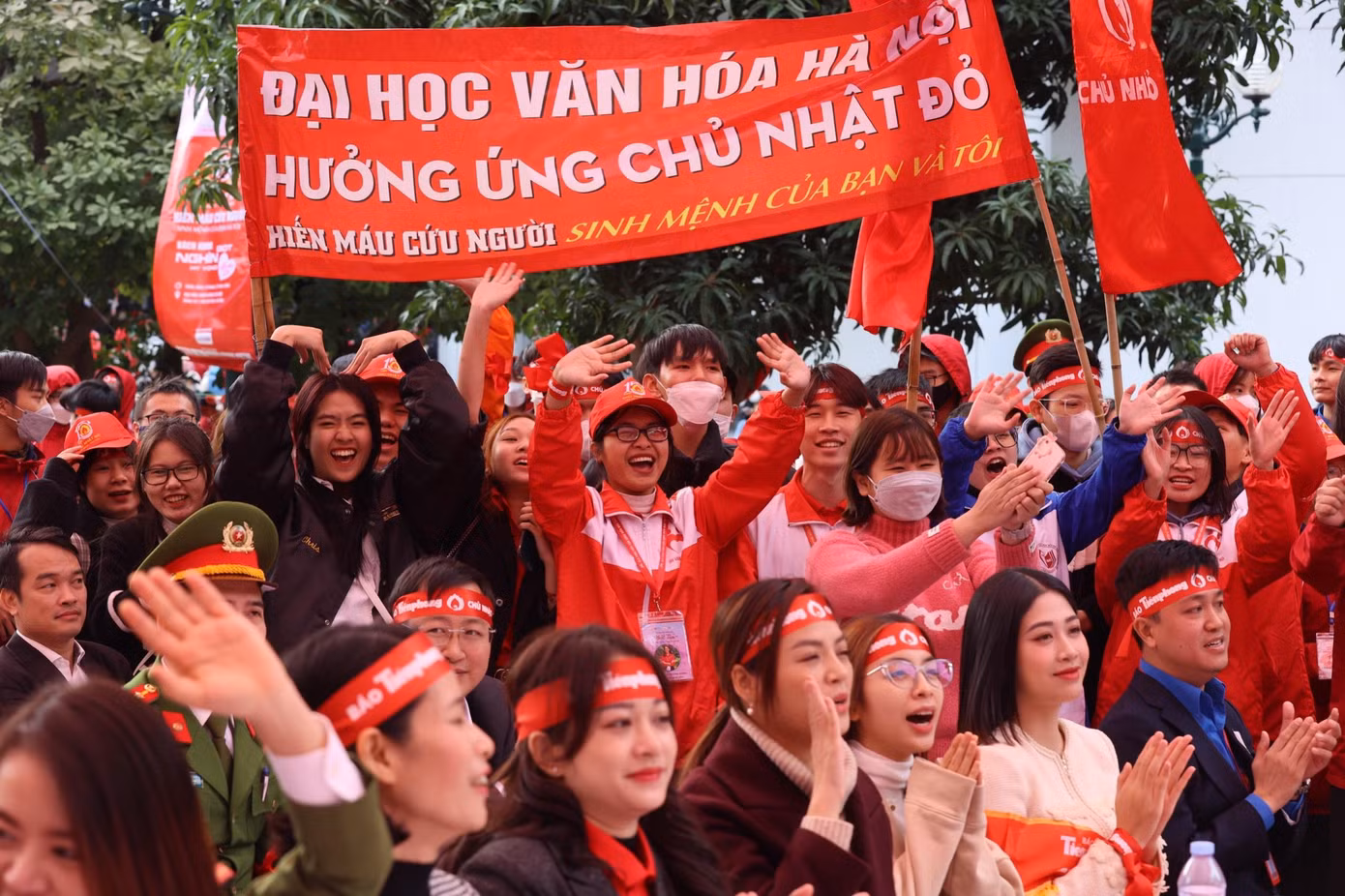 Không khí sôi nổi tại ngày hội hiến máu Chủ nhật Đỏ - Ảnh: Như Ý