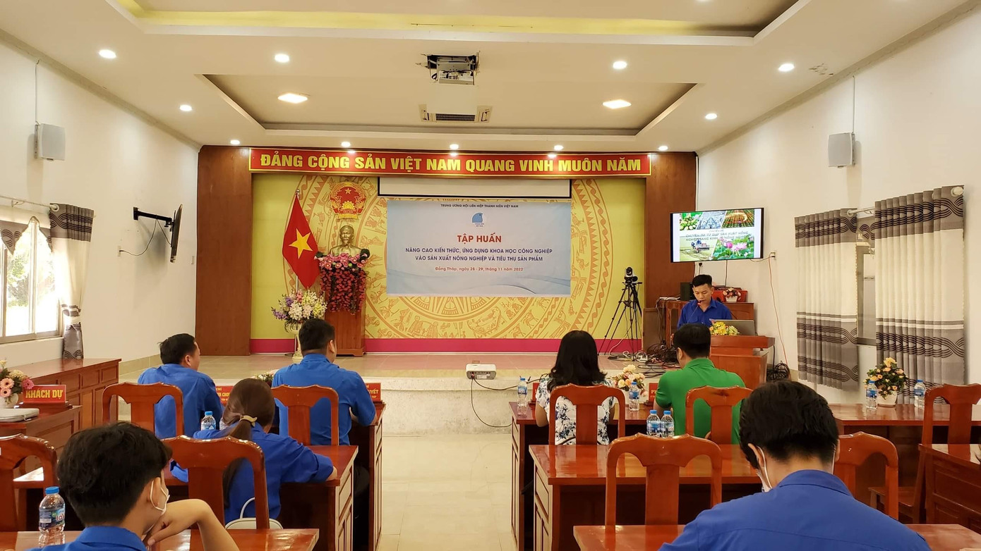 Trong chương trình, thanh niên địa phương đã được tập huấn nâng cao kiến thức, ứng dụng khoa học vào sản xuất nông nghiệp và tiêu thụ sản phẩm