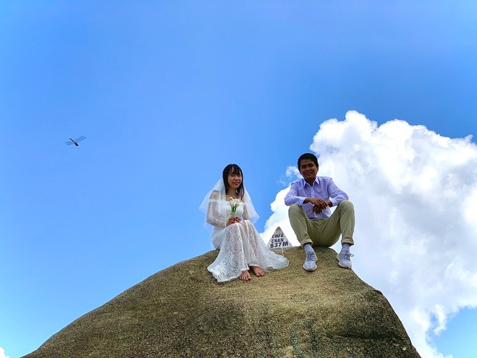 Đỉnh núi đầu tiên anh Lập chị Diễm leo cùng nhau là núi Chứa Chan (Đồng Nai)...