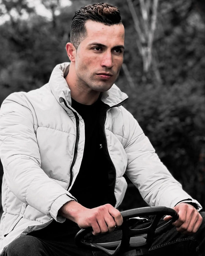 Bewar Abdullah chia sẻ rằng khi anh ấy tới xem trận của Bồ Đào Nha, mọi người đều bất ngờ (Ảnh: Jam Press/Bewar Abdullah).