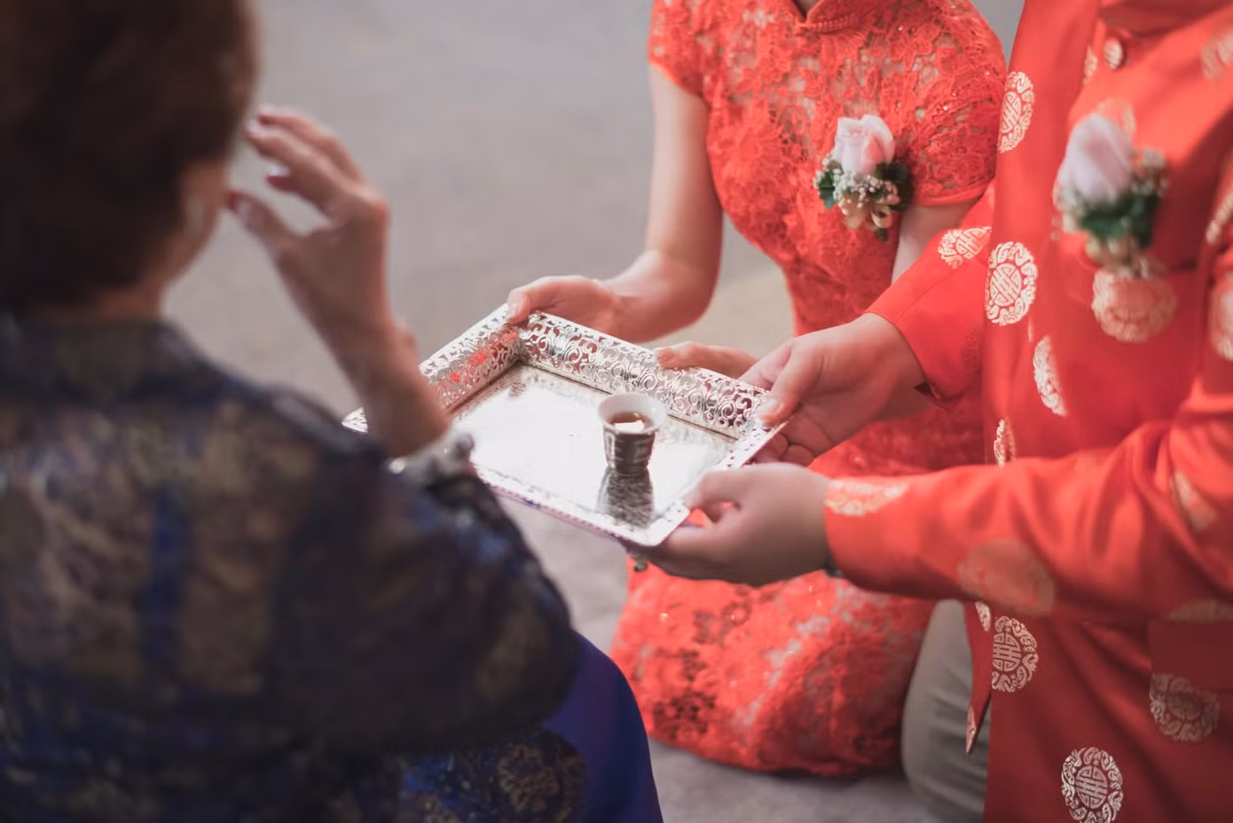 Tiền bạc là gánh nặng trong nhiều cuộc hôn nhân ở Trung Quốc. Ảnh: Shutterstock.