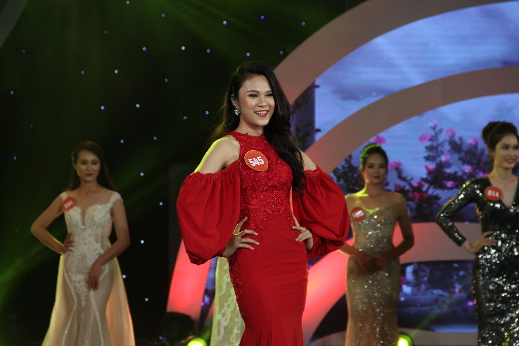 Nữ sinh ĐH Luật - Huế trở thành Hoa khôi Sinh viên Việt Nam 2018 ảnh 2