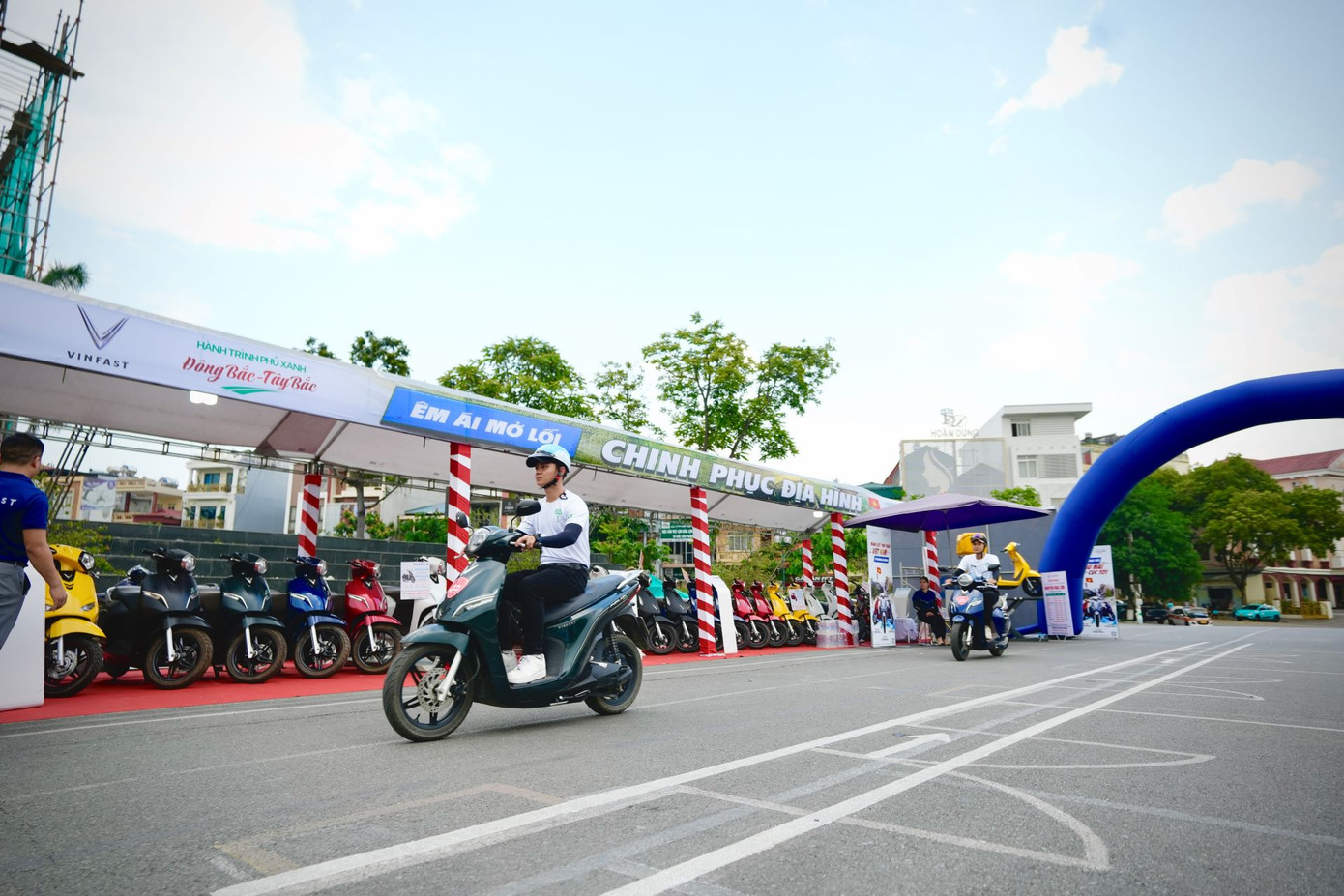 Khách hàng lái thử xe tại sự kiện được nhận ưu đãi hấp dẫn nếu mua xe trong vòng 30 ngày.