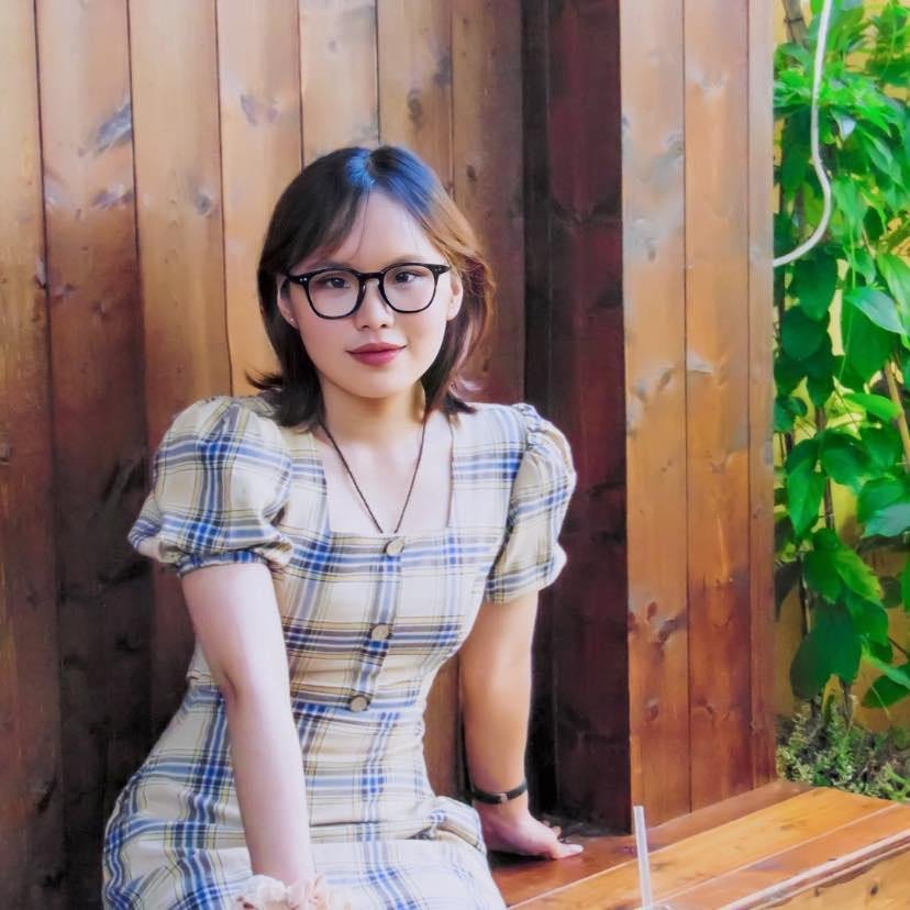 Trần Thị Thu Hoài, cựu sinh viên chuyên ngành Kỹ thuật phần mềm tại Trường Đại học FPT, là một trong những gương mặt của thế hệ nữ giới hiện đại sẵn sàng theo đuổi đam mê công nghệ. Trần Thị Thu Hoài, cựu sinh viên chuyên ngành Kỹ thuật phần mềm tại Trường Đại học FPT, là một trong những gương mặt của thế hệ nữ giới hiện đại sẵn sàng theo đuổi đam mê công nghệ.