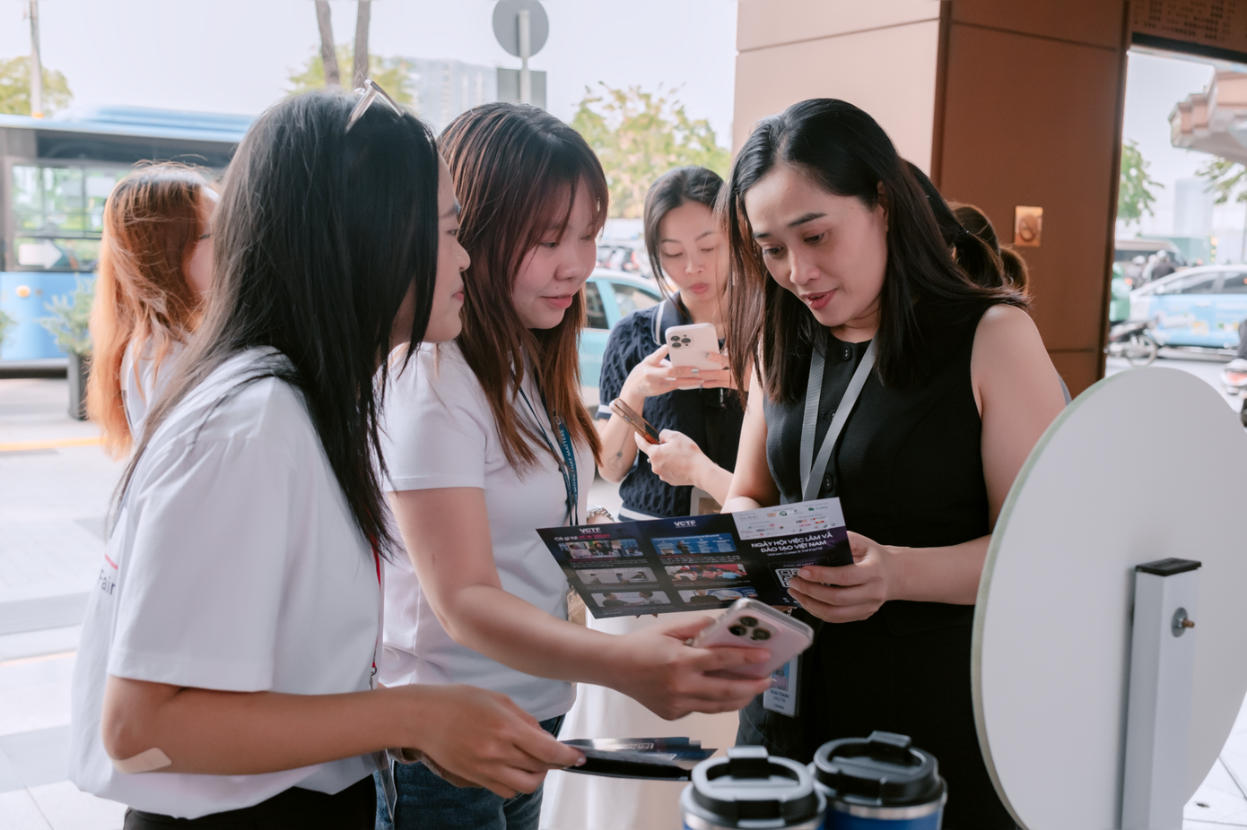 Khách tham gia được nhận những phần quà đặc biệt từ ban tổ chức. Nguồn: VCTF