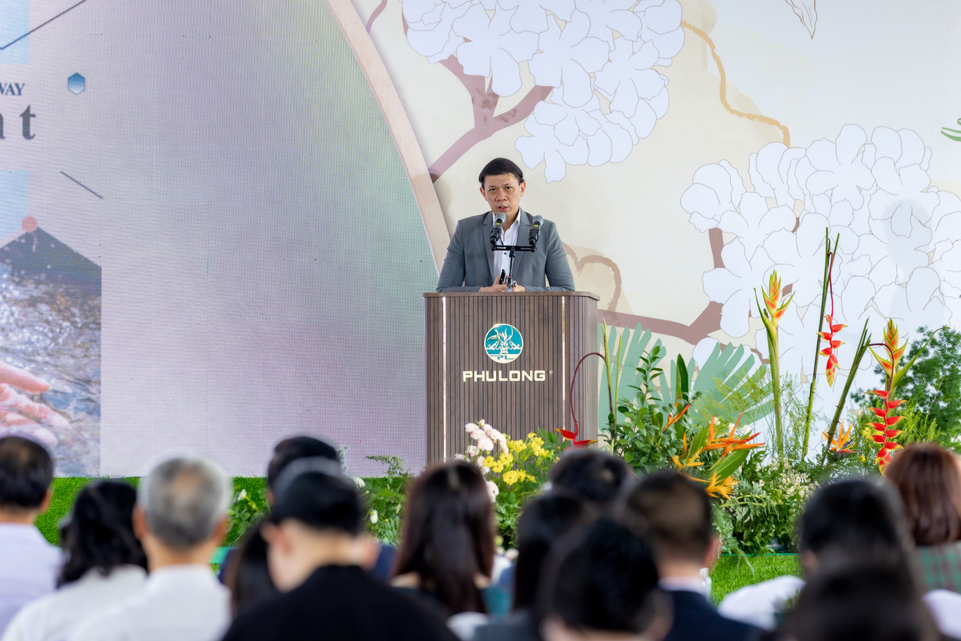Ông Ong Qui Rong - Giám đốc thiết kế Công ty Ong&amp;Ong phát biểu tại sự kiện. Ảnh: Hoàng Nam