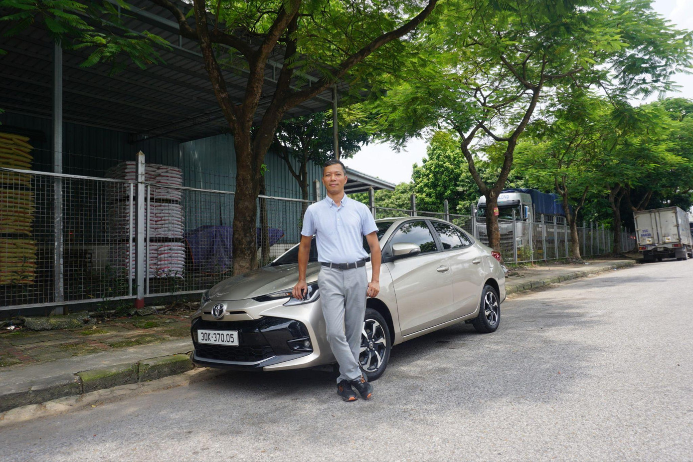 Anh Vũ Minh Tiến cho biết Vios tiết kiệm khi tiêu hao trung bình 4L/100km. Anh Vũ Minh Tiến cho biết Vios tiết kiệm khi tiêu hao trung bình 4L/100km.