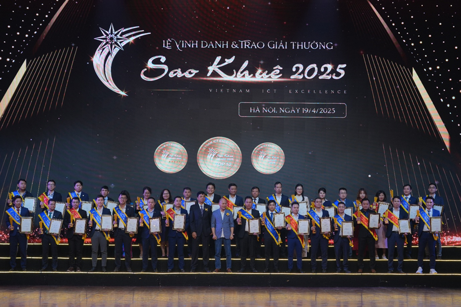 Đại diện 198 nền tảng, dịch vụ, giải pháp số xuất sắc trong lễ trao giải Đại diện 198 nền tảng, dịch vụ, giải pháp số xuất sắc trong lễ trao giải