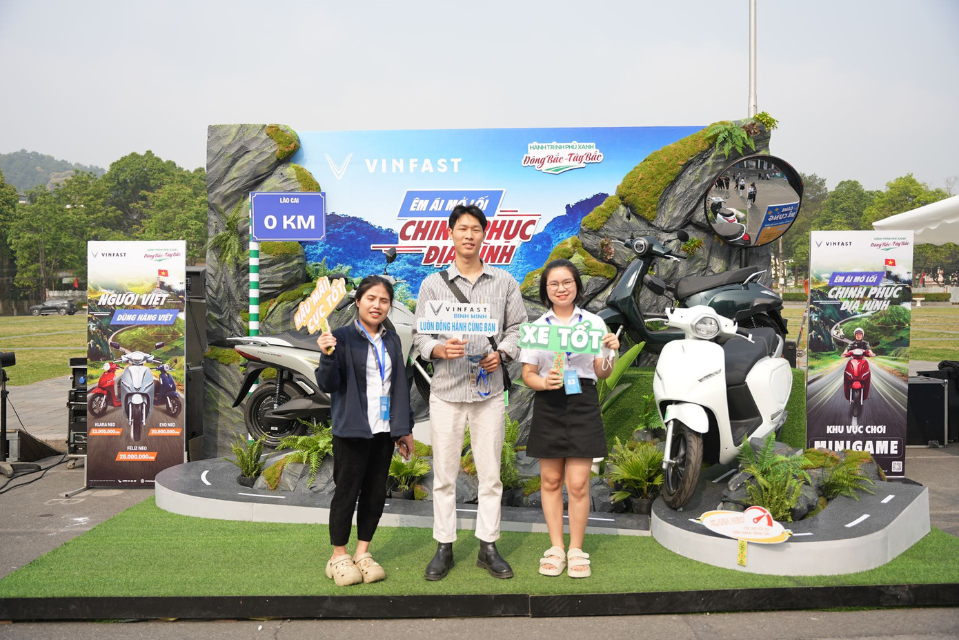 Sự kiện “Phủ Xanh Đông Bắc – Tây Bắc” đặt chân tới TP Lào Cai gây chú ý với nhiều người dân địa phương.