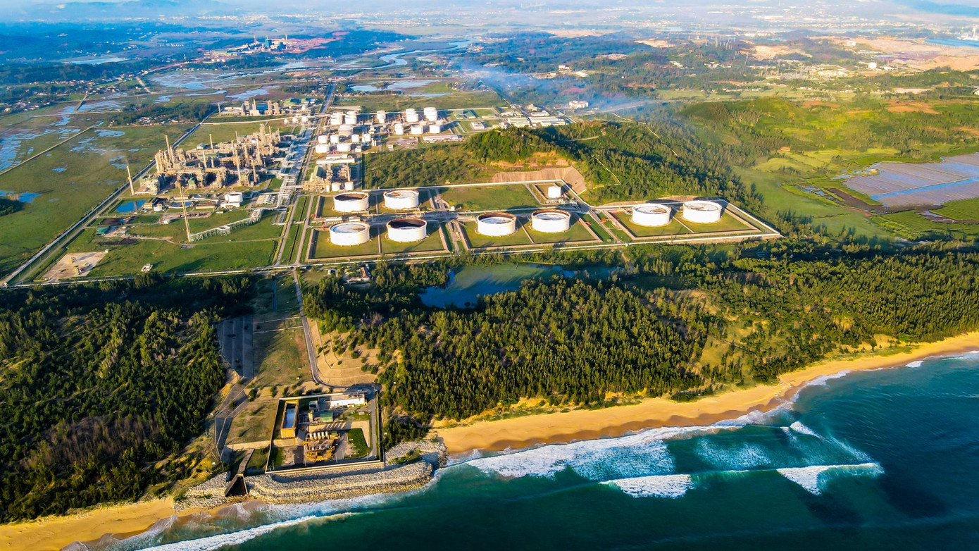 BSR là doanh nghiệp đầu tiên và duy nhất tại Việt Nam được cấp đồng thời hai chứng nhận ISCC CORSIA và ISCC EU. BSR là doanh nghiệp đầu tiên và duy nhất tại Việt Nam được cấp đồng thời hai chứng nhận ISCC CORSIA và ISCC EU.