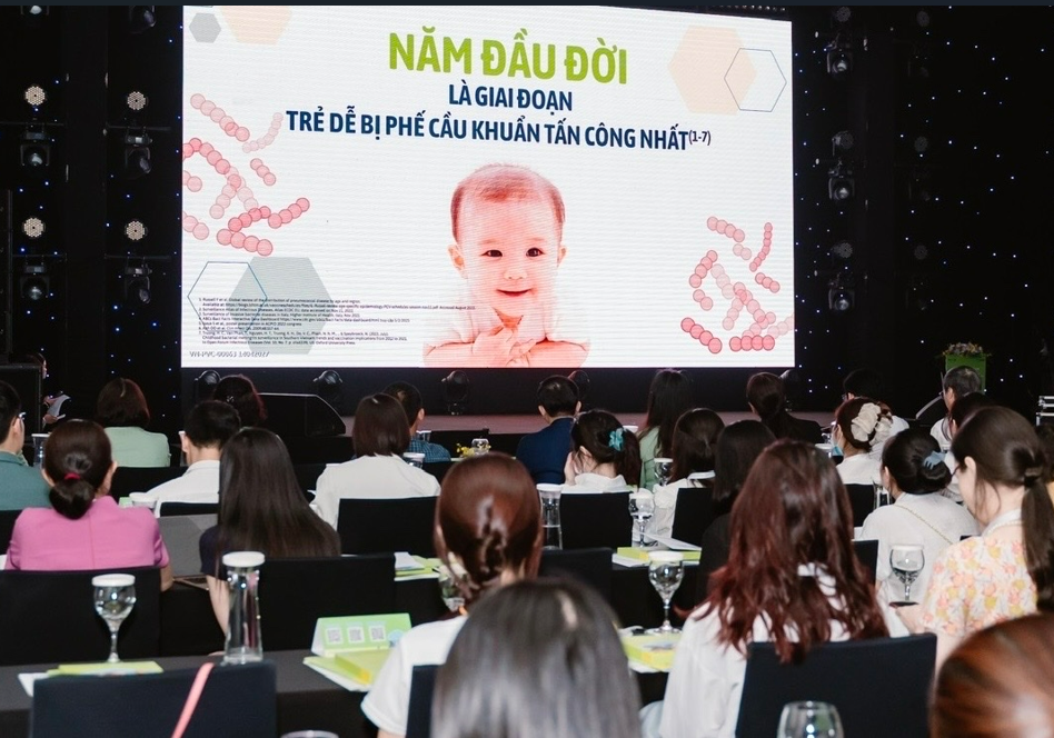 Toàn cảnh hội nghị "Giải pháp mới trong Dự phòng Bệnh do Phế cầu khuẩn cho Trẻ em và Người lớn: Từ Nâng cao Miễn dịch đến Mở rộng Týp huyết thanh" do MSD Việt Nam phối hợp cùng Viện Kiểm định Quốc gia Vắc xin và Sinh phẩm Y tế tổ chức. Toàn cảnh hội nghị "Giải pháp mới trong Dự phòng Bệnh do Phế cầu khuẩn cho Trẻ em và Người lớn: Từ Nâng cao Miễn dịch đến Mở rộng Týp huyết thanh" do MSD Việt Nam phối hợp cùng Viện Kiểm định Quốc gia Vắc xin và Sinh phẩm Y tế tổ chức.