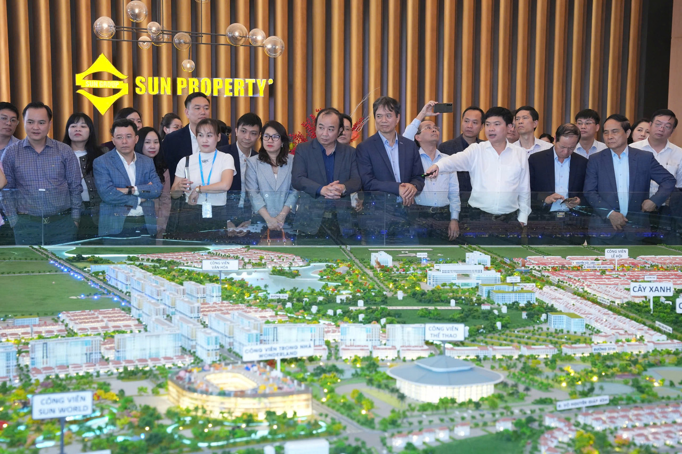 Các trường ĐH lớn tại Hà Nội làm việc với Hà Nam về kế hoạch xây dựng cơ sở 2 ở TP Phủ Lý Ảnh: Hoa Hiên