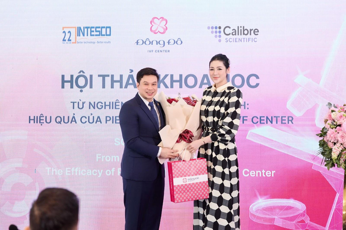 Á hậu Dương Tú Anh - một trong những khách hàng IVF tại Đông Đô IVF Center