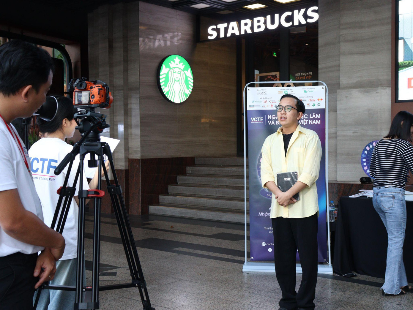 Phỏng vấn người tham gia về xu hướng trong thị trường lao động. Nguồn: VCTF