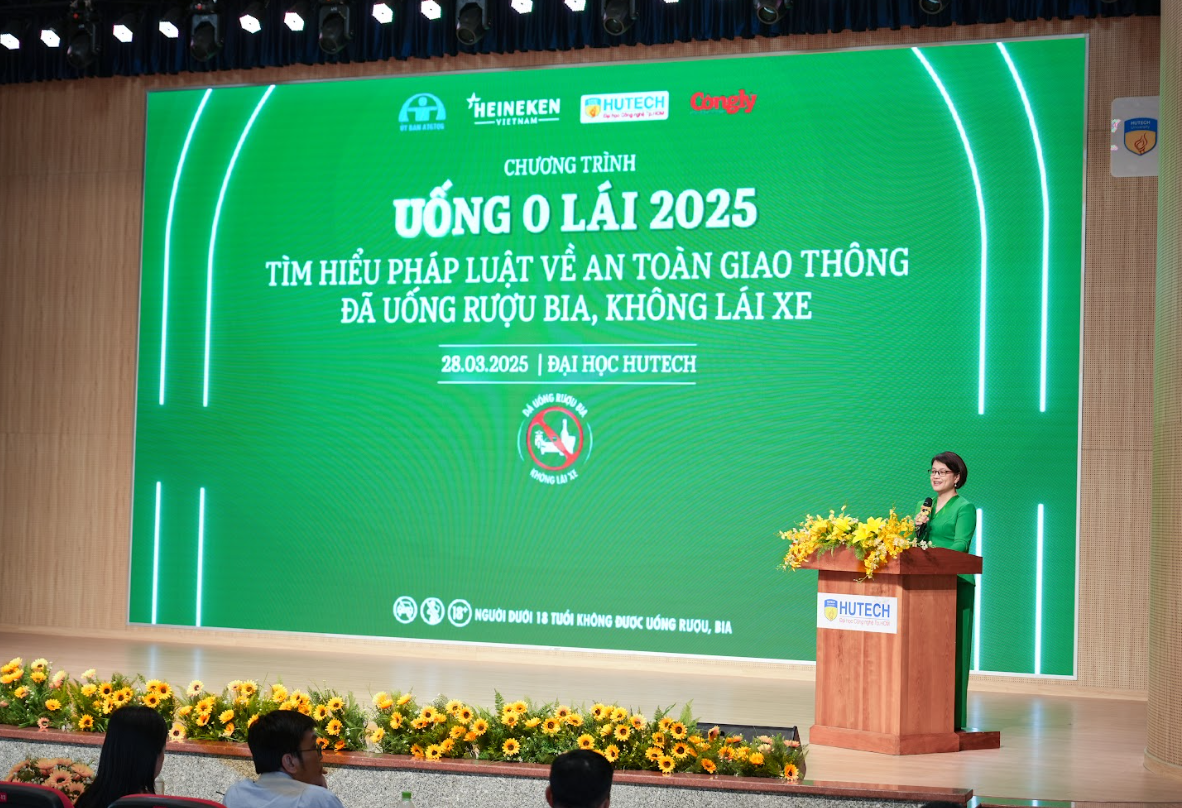 Bà Trần Ngọc Ánh - Giám đốc Ngoại vụ Cấp cao HEINEKEN Việt Nam - phát biểu tại chương trình “Uống 0 Lái 2025”