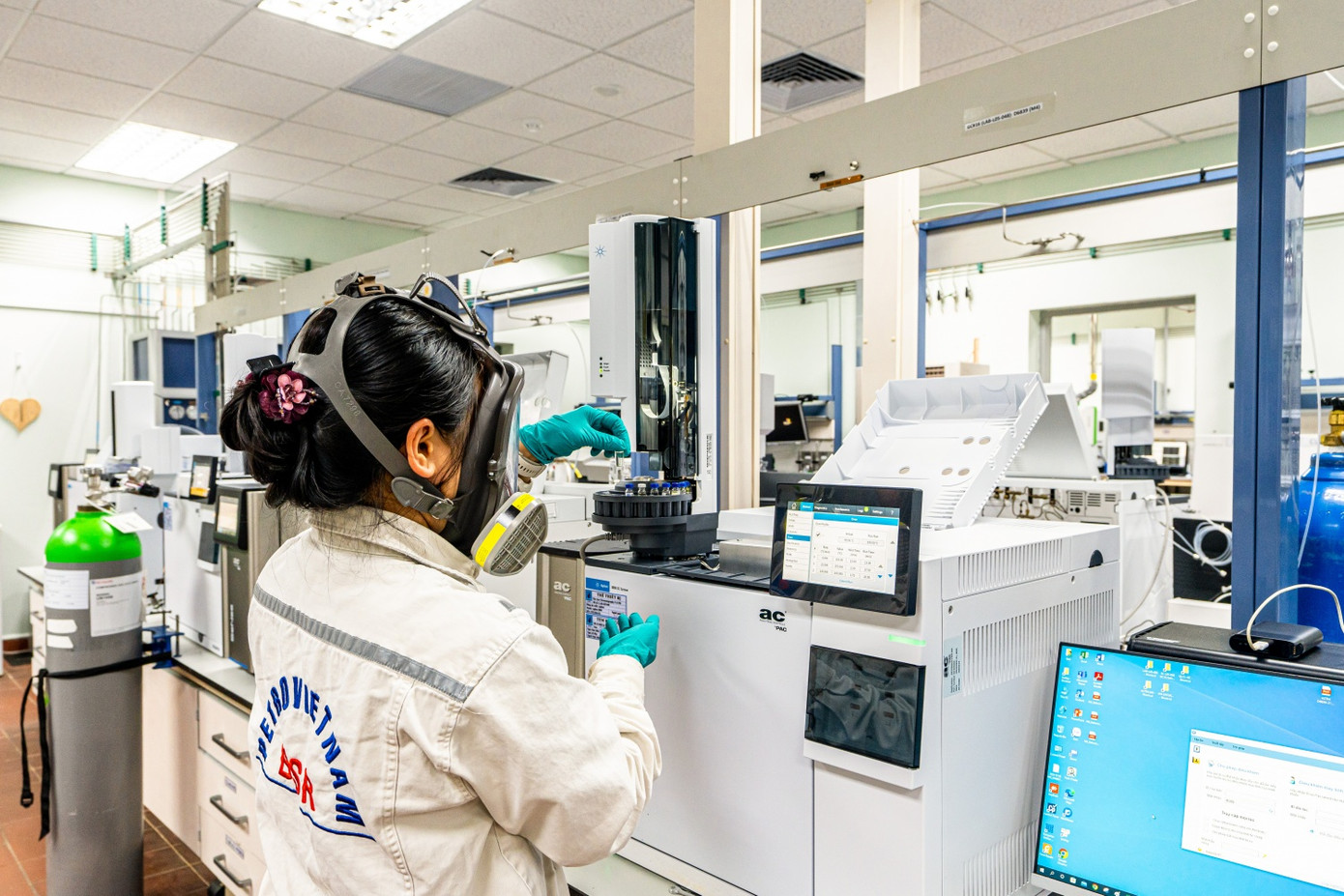 BSR là doanh nghiệp đầu tiên và duy nhất tại Việt Nam được cấp đồng thời hai chứng nhận ISCC CORSIA và ISCC EU. BSR là doanh nghiệp đầu tiên và duy nhất tại Việt Nam được cấp đồng thời hai chứng nhận ISCC CORSIA và ISCC EU.