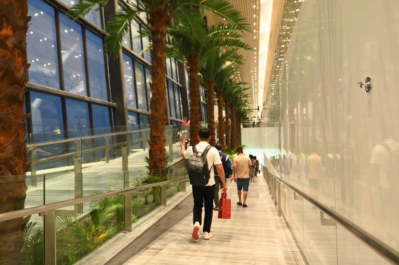 Chuyến bay mang số hiệu VN1286 của Hãng hàng không Vietnam Airlines từ Thành phố Hồ Chí Minh đi Vân Đồn đã chính thức cất cánh từ nhà ga hành khách T3 Tân Sơn Nhất Chuyến bay mang số hiệu VN1286 của Hãng hàng không Vietnam Airlines từ Thành phố Hồ Chí Minh đi Vân Đồn đã chính thức cất cánh từ nhà ga hành khách T3 Tân Sơn Nhất