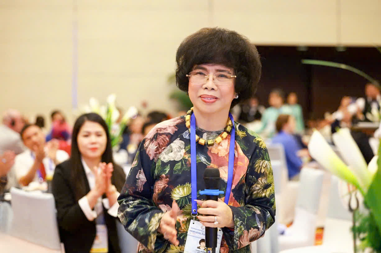 Bà Thái Hương tại phiên “Đối thoại giữa các nhà lãnh đạo với doanh nghiệp” trong khuôn khổ Hội nghị thượng đỉnh P4G Việt Nam 2025