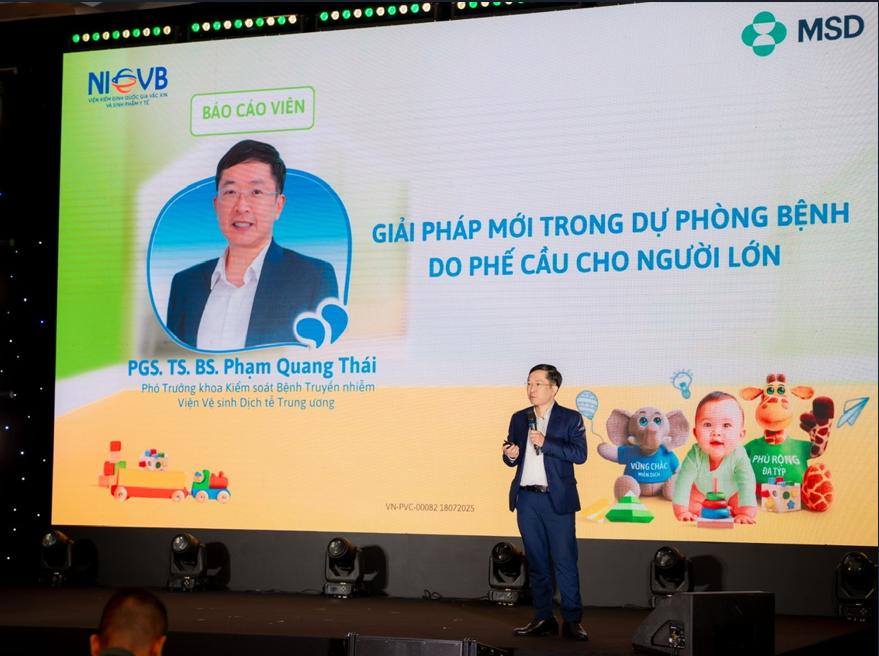 PGS. TS. BS. Phạm Quang Thái, Phó Trưởng Khoa Kiểm soát Bệnh truyền nhiễm, Viện Vệ sinh dịch tễ Trung ương cho biết vắc xin phế cầu 15 chủng thế hệ mới giúp tạo sự thuận tiện và bảo vệ trẻ ngay trong loạt liều cơ bản. PGS. TS. BS. Phạm Quang Thái, Phó Trưởng Khoa Kiểm soát Bệnh truyền nhiễm, Viện Vệ sinh dịch tễ Trung ương cho biết vắc xin phế cầu 15 chủng thế hệ mới giúp tạo sự thuận tiện và bảo vệ trẻ ngay trong loạt liều cơ bản.