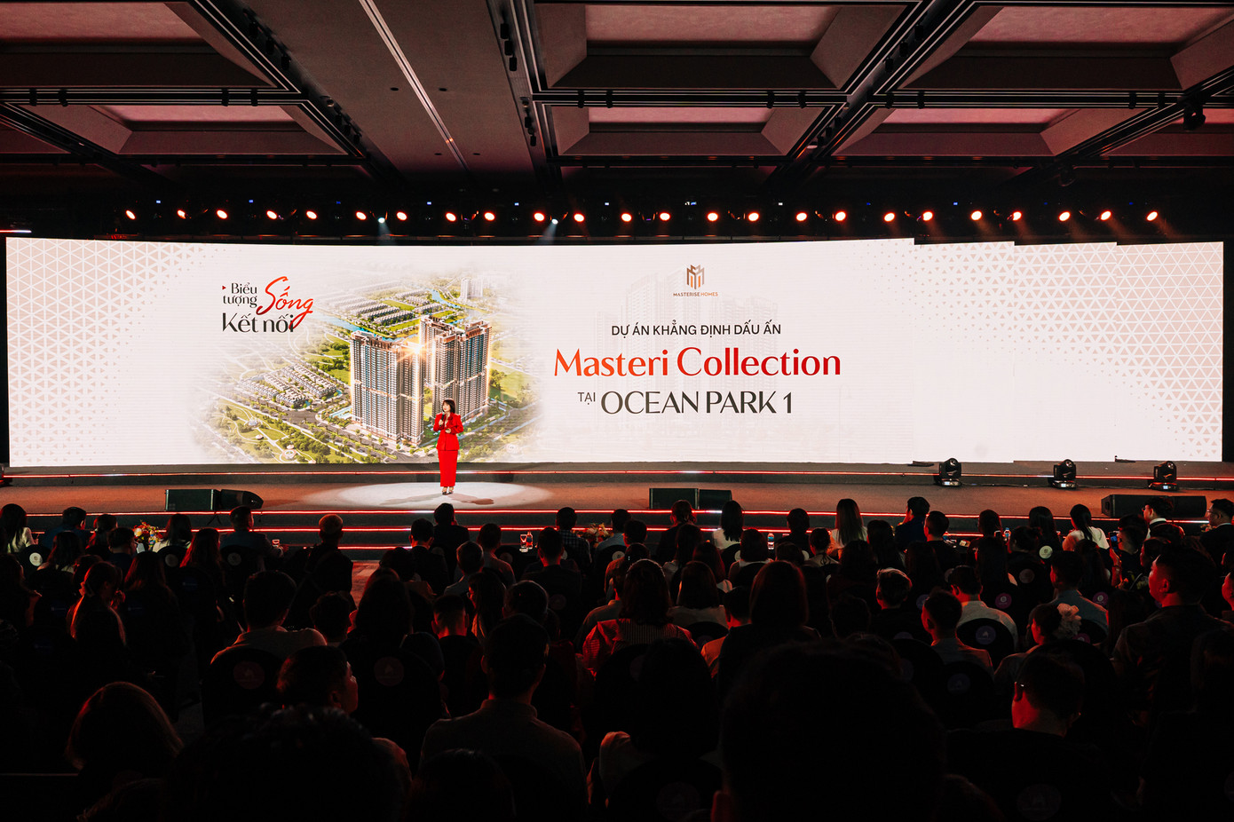 Đại diện Masterise Homes chia sẻ, Masteri Lakeside được kỳ vọng sẽ trở thành điểm tựa để cư dân kết nối với tương lai rực rỡ hơn cho bản thân và gia đình Đại diện Masterise Homes chia sẻ, Masteri Lakeside được kỳ vọng sẽ trở thành điểm tựa để cư dân kết nối với tương lai rực rỡ hơn cho bản thân và gia đình