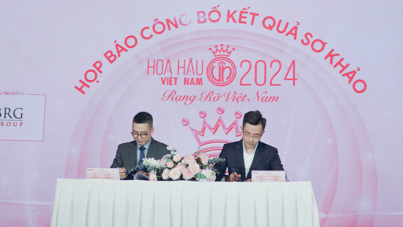 Ông Thái Hoàng Sơn ký hợp tác là nhà bảo trợ sắc đẹp Hoa hậu Việt Nam 2024 trong buổi họp báo vừa qua.