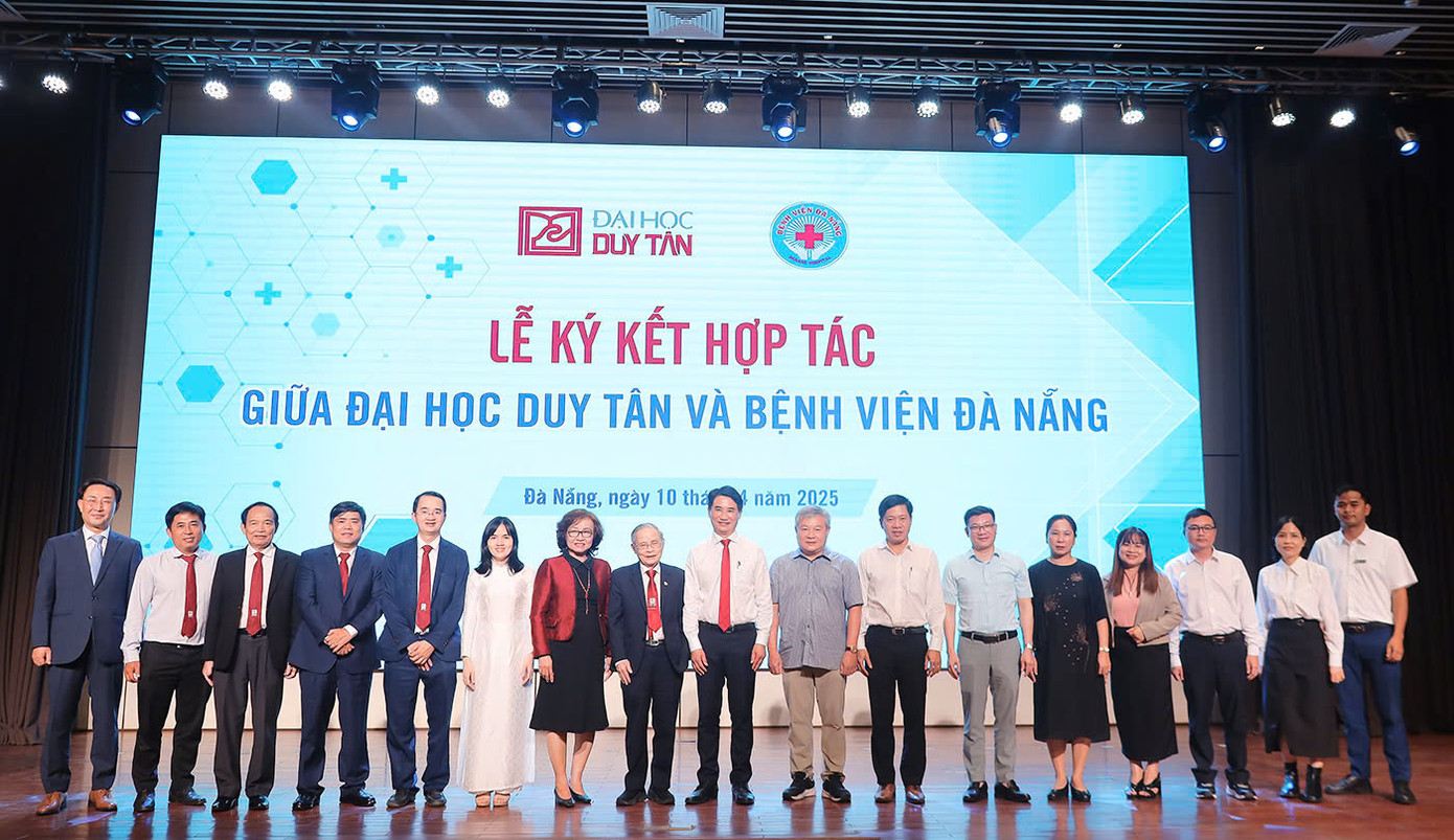 Hai đơn vị có thời gian dài đồng hành vì mục tiêu nâng cao chất lượng nhân lực y tế phục vụ cộng đồng Hai đơn vị có thời gian dài đồng hành vì mục tiêu nâng cao chất lượng nhân lực y tế phục vụ cộng đồng