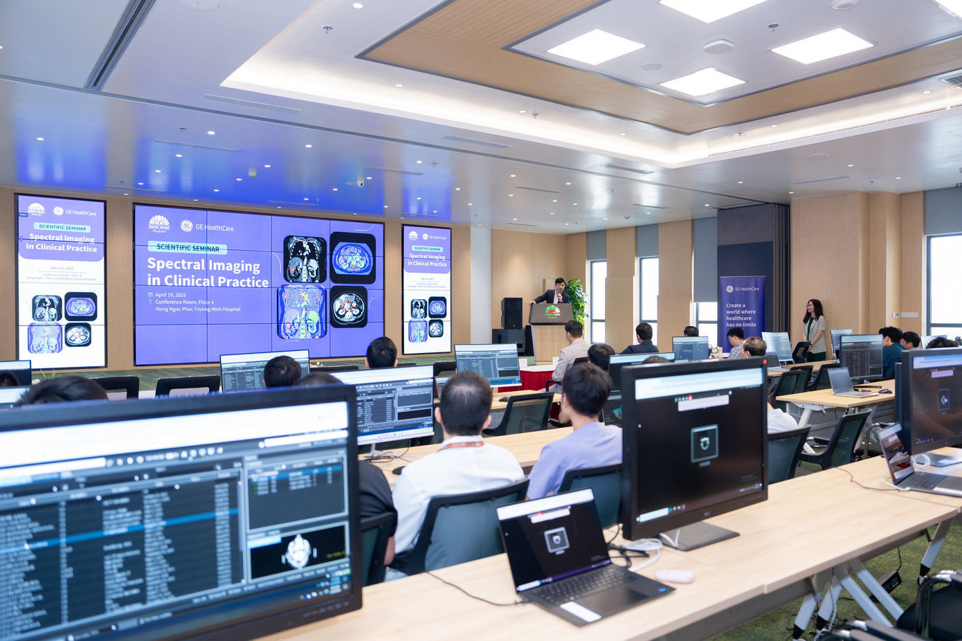 Hội thảo “Cập nhật ứng dụng CT phổ trong lâm sàng” tại BVĐK Hồng Ngọc Hội thảo “Cập nhật ứng dụng CT phổ trong lâm sàng” tại BVĐK Hồng Ngọc