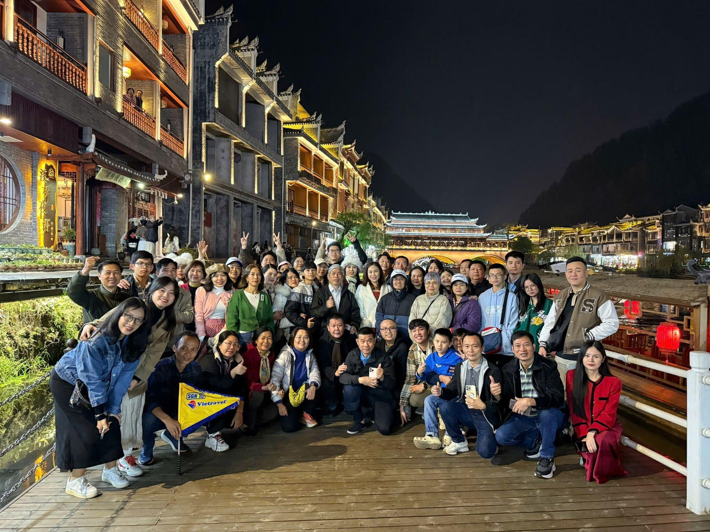 Các Đại lý cùng nhau thưởng ngoạn vẻ đẹp tại Cổ Trấn nghìn năm Các Đại lý cùng nhau thưởng ngoạn vẻ đẹp tại Cổ Trấn nghìn năm