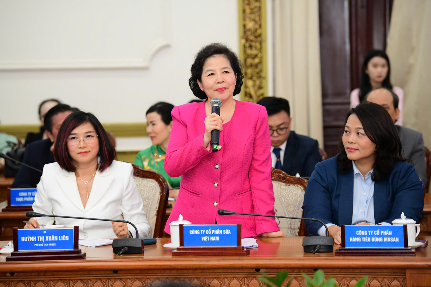 Bà Mai Kiều Liên – CEO Vinamilk – chia sẻ tại buổi Tọa đàm chủ đề “Kiến tạo – Vươn mình” trong khuôn khổ lễ vinh danh.