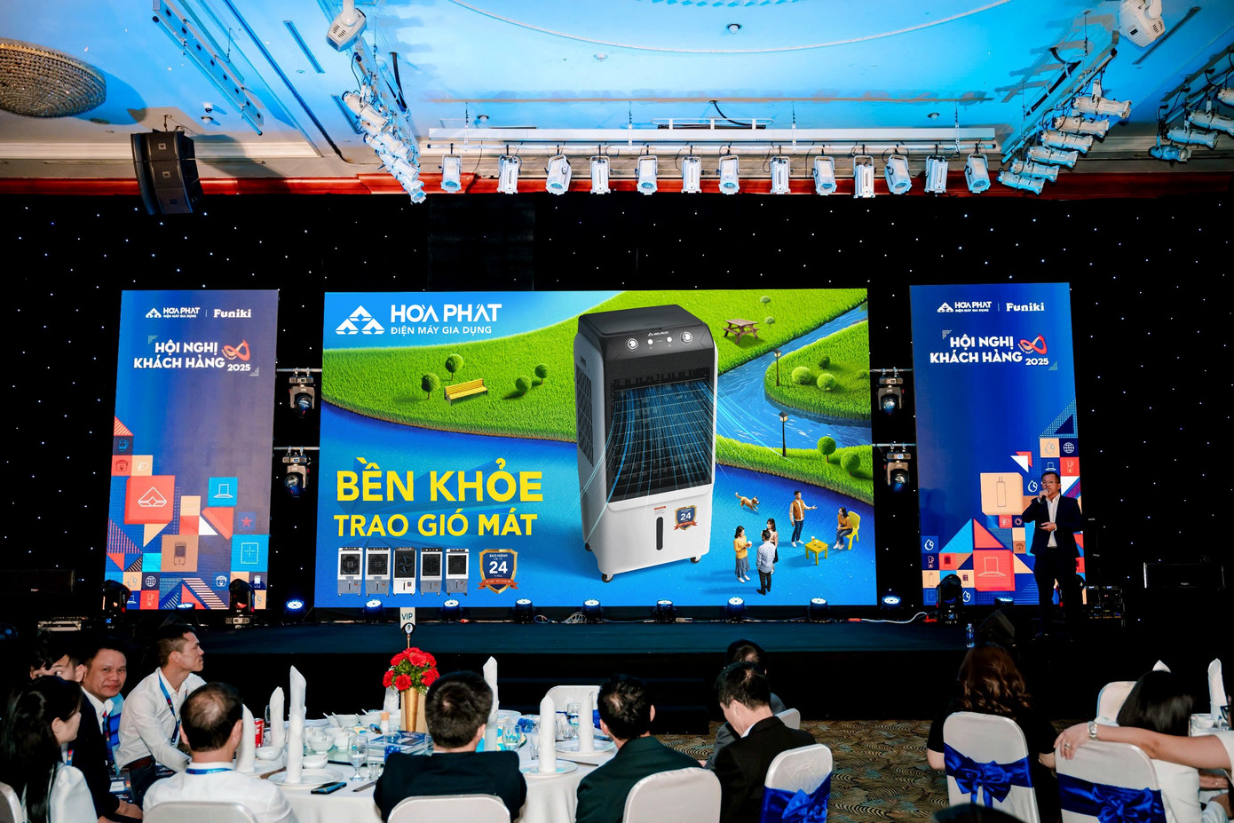 Bộ sưu tập Máy làm mát không khí Hòa Phát mới được ra mắt khách hàng trong chuỗi sự kiện Hội nghị khách hàng 2025 diễn ra trên 10 tỉnh thành khắp toàn quốc