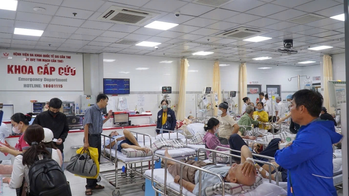 Tình trạng cấp cứu tại Bệnh viện Đa khoa Quốc tế S.I.S Cần Thơ với ca bệnh đột quỵ chiếm 80% trong số khoảng 120 ca tiếp nhận mỗi ngày
