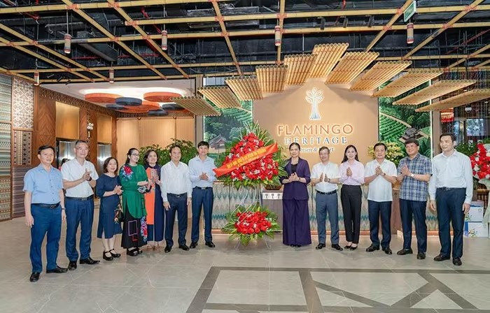 Lãnh đạo tỉnh Tuyên Quang chúc mừng khai trương Flamingo Heritage Onsen &amp; Resort.