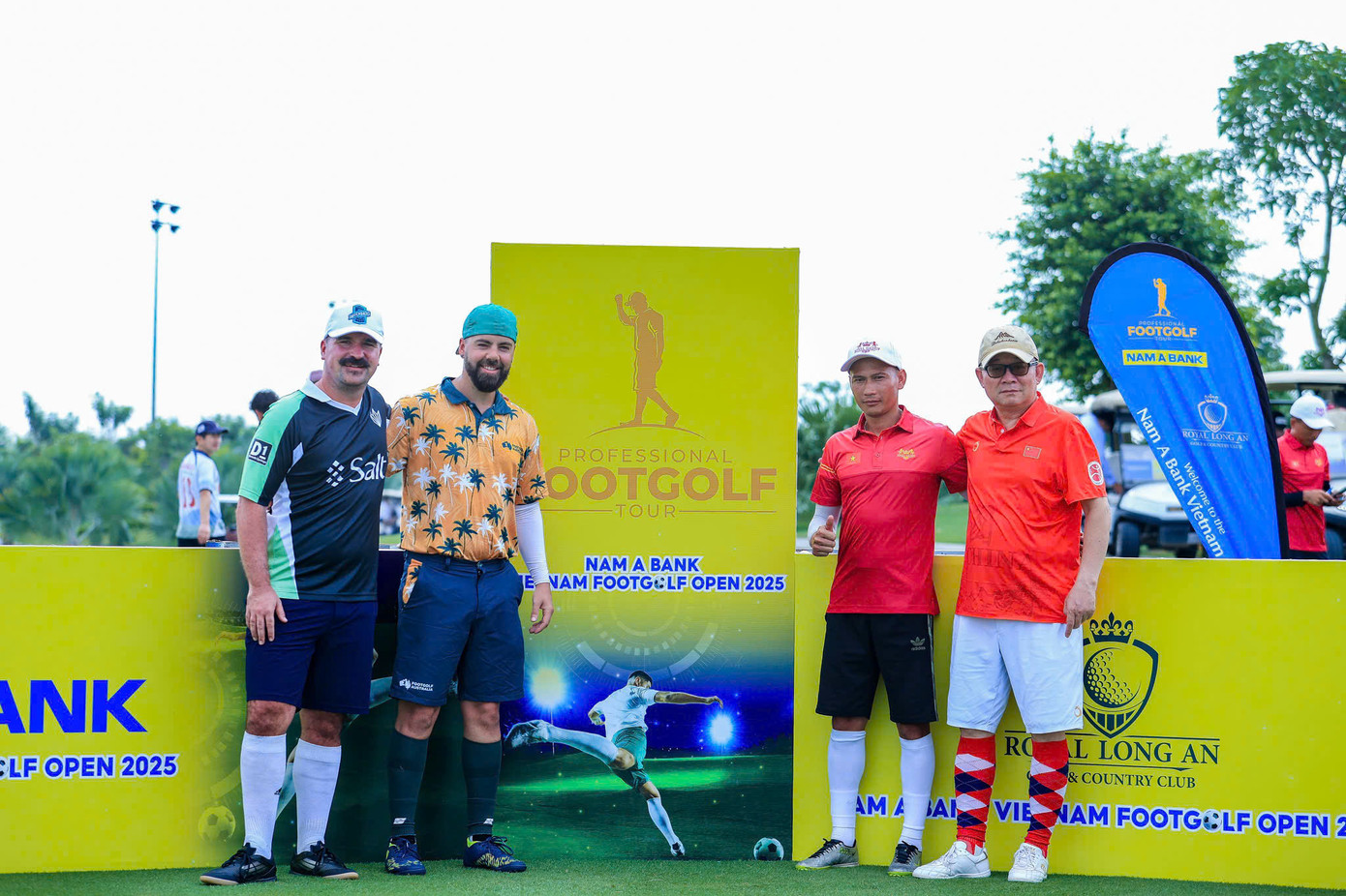 Giải đấu quy tụ nhiều vận động quốc tế tham dự.