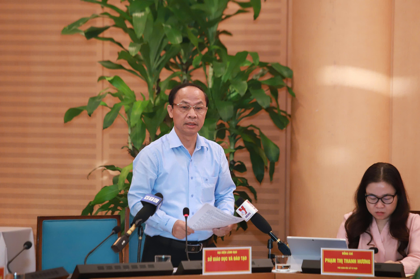 Đại diện Sở GD-ĐT Hà Nội phát biểu tại buổi họp báo Đại diện Sở GD-ĐT Hà Nội phát biểu tại buổi họp báo