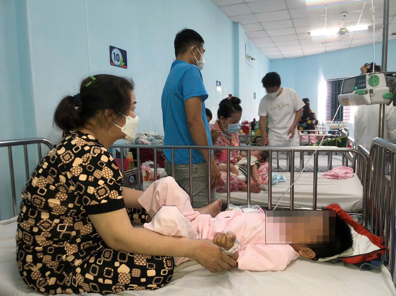 Trẻ mắc bệnh điều trị tại Bệnh viện Nhi Đồng 1 TPHCM Trẻ mắc bệnh điều trị tại Bệnh viện Nhi Đồng 1 TPHCM